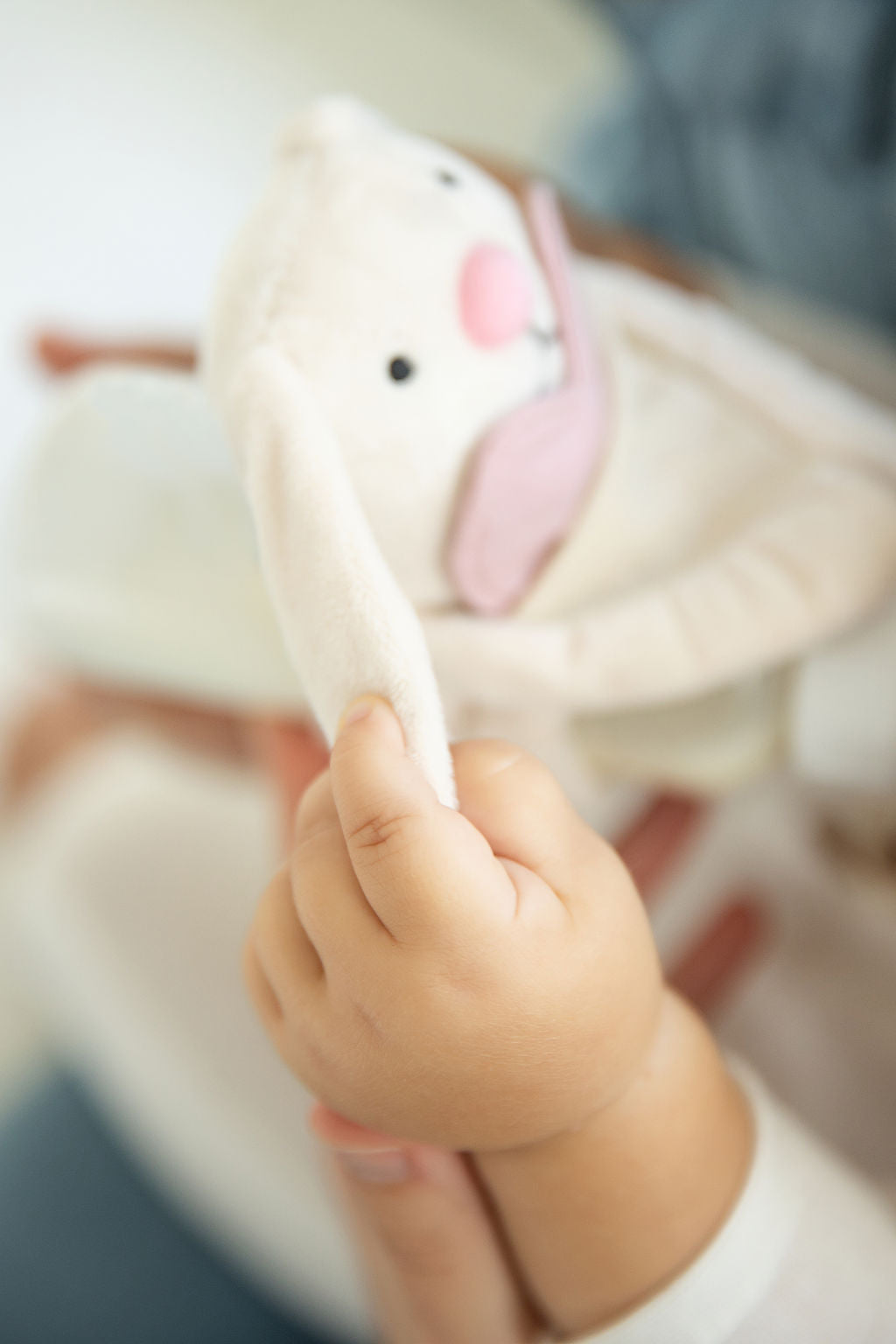 Bottimals bottle-lovey helps babies with bottle refusal